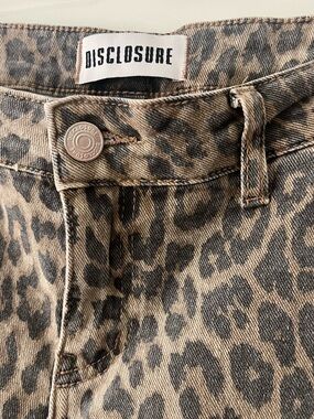DISCLOSURE Low-rise Leopard Print Jeans